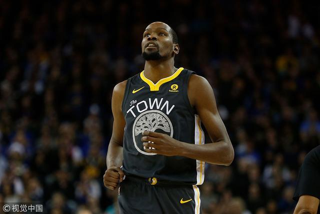 贺希宁31+11沈梓捷24分 深圳5人上双力克天津